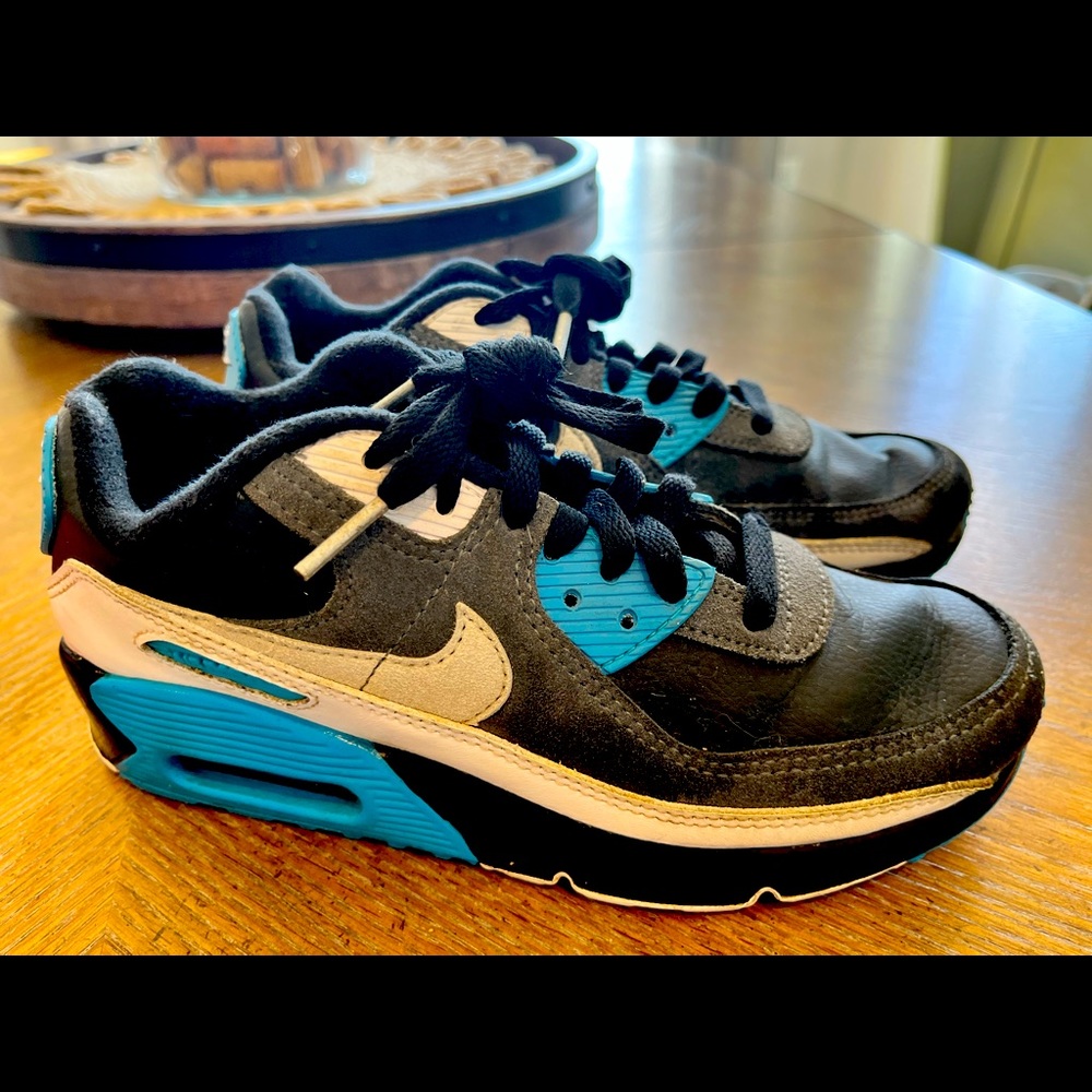 Boys Nike Air Max SZ 4